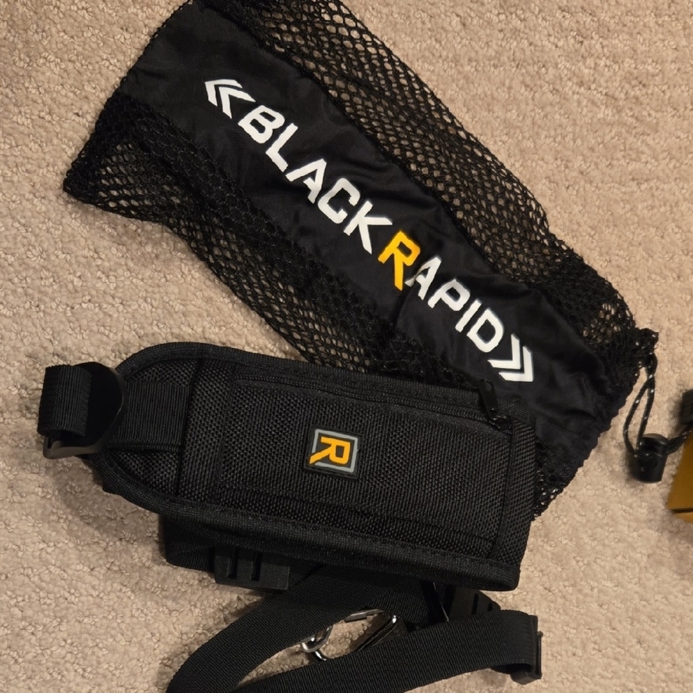 BlackRapid Camera Strap with Mesh Bag